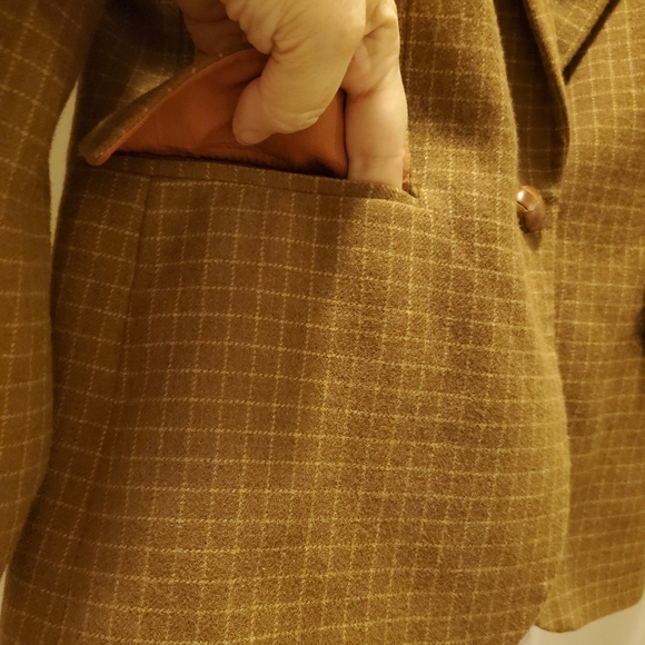 Vintage Christian Dior Blazer - Picture 8 of 16